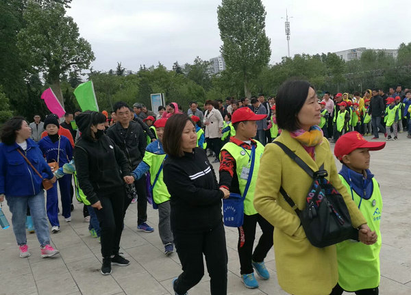 眾恒集團祝賀周口報業集團“喜迎省運會 親子健步走”活動圓滿成功