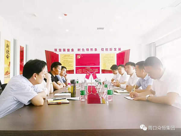 眾恒集團助力周口“創衛” 為全城出租車發放“大禮包”